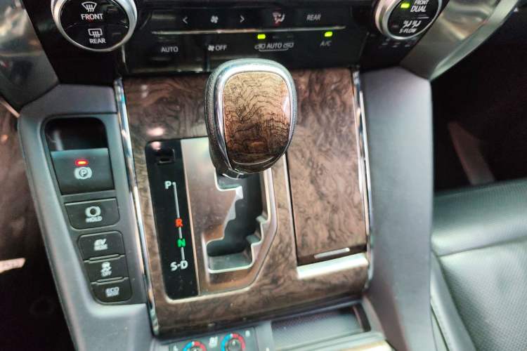 Used Toyota Alphard 2021 Dual-Engine 2.5L Prestige Edition Gear Lever