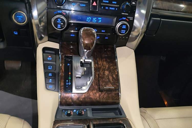 Used Toyota Alphard 2021 Dual-Engine 2.5L Luxury Edition Gear Lever