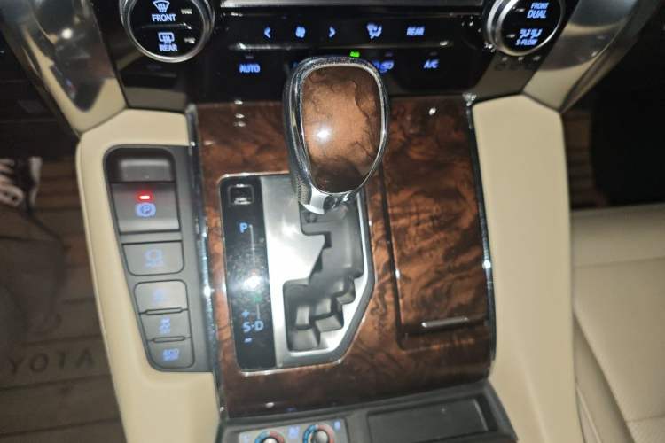 Used Toyota Alphard 2021 Dual-Engine 2.5L Luxury Edition Gear Lever