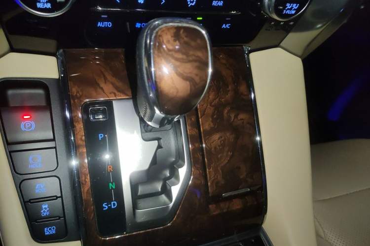 Used Toyota Alphard 2021 Dual-Engine 2.5L Luxury Edition Gear Lever
