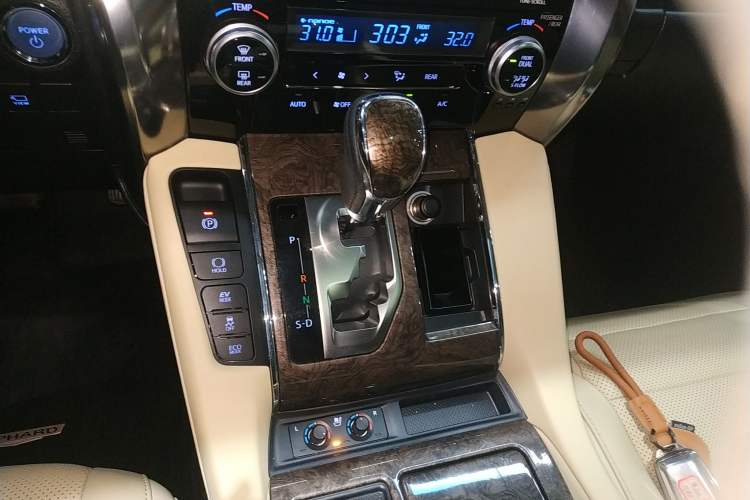 Used Toyota Alphard 2021 Dual-Engine 2.5L Prestige Edition Gear Lever