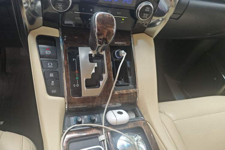 Used Toyota Alphard 2021 Dual-Engine 2.5L Luxury Edition Gear Lever