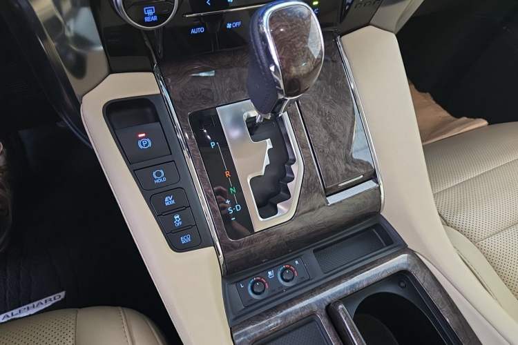 Used Toyota Alphard 2021 Dual-Engine 2.5L Prestige Edition Gear Lever