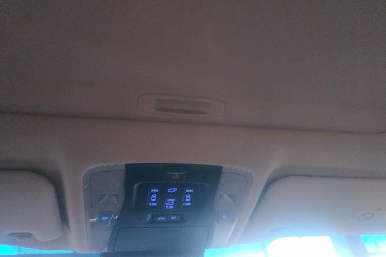 Used Toyota Alphard 2021 Dual-Engine 2.5L Luxury Edition Headliner