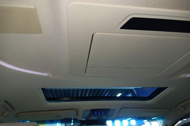 Used Toyota Alphard 2021 Dual-Engine 2.5L Luxury Edition Headliner