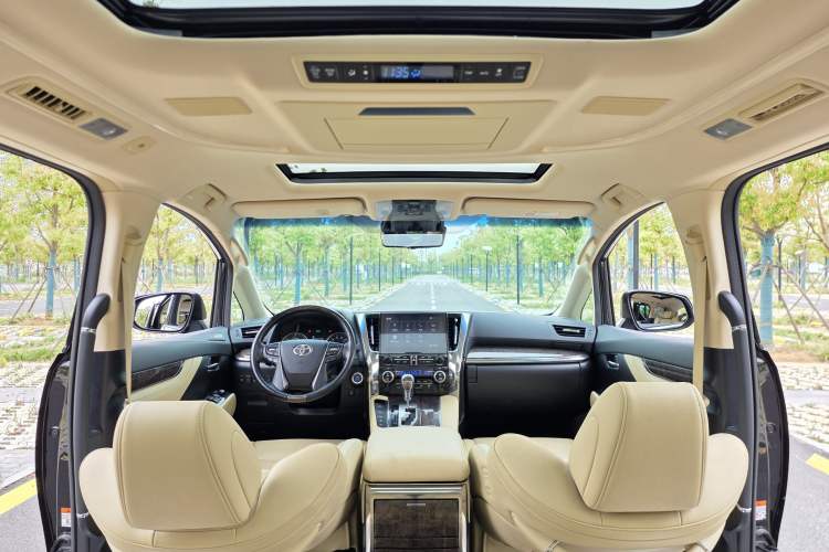 Used Toyota Alphard 2021 Dual-Engine 2.5L Prestige Edition Headliner