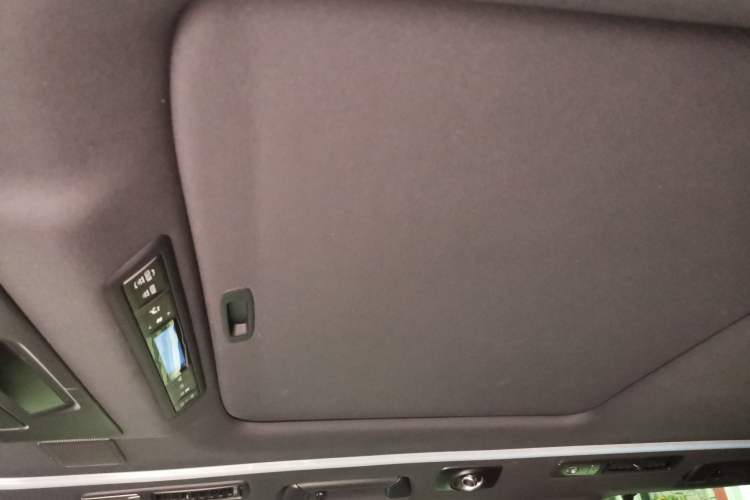 Used Toyota Alphard 2021 Dual-Motor 2.5L Premium Edition Headliner