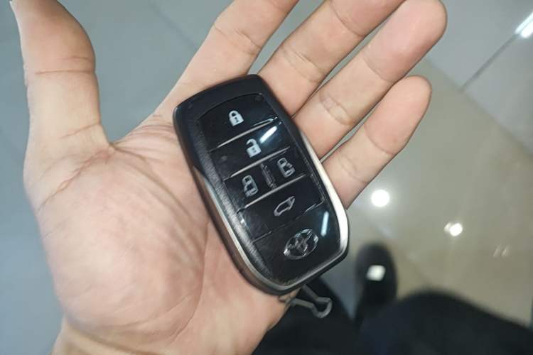 Used Toyota Alphard 2021 Dual-Motor 2.5L Premium Edition Interior 1