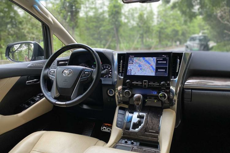 Used Toyota Alphard 2021 Dual-Engine 2.5L Prestige Edition Interior 10
