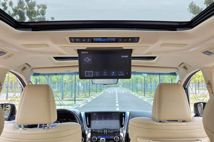 Used Toyota Alphard 2021 Dual-Engine 2.5L Prestige Edition Interior 11