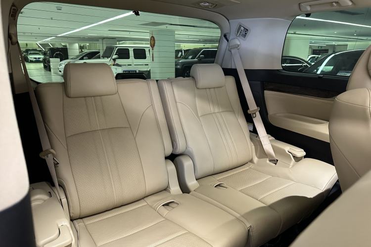 Used Toyota Alphard 2021 Dual-Engine 2.5L Prestige Edition Interior 11