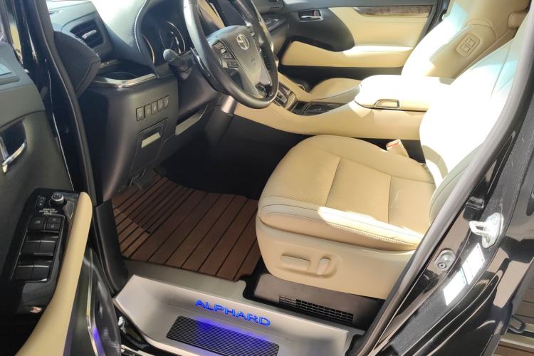 Used Toyota Alphard 2021 Dual-Engine 2.5L Prestige Edition Interior 3
