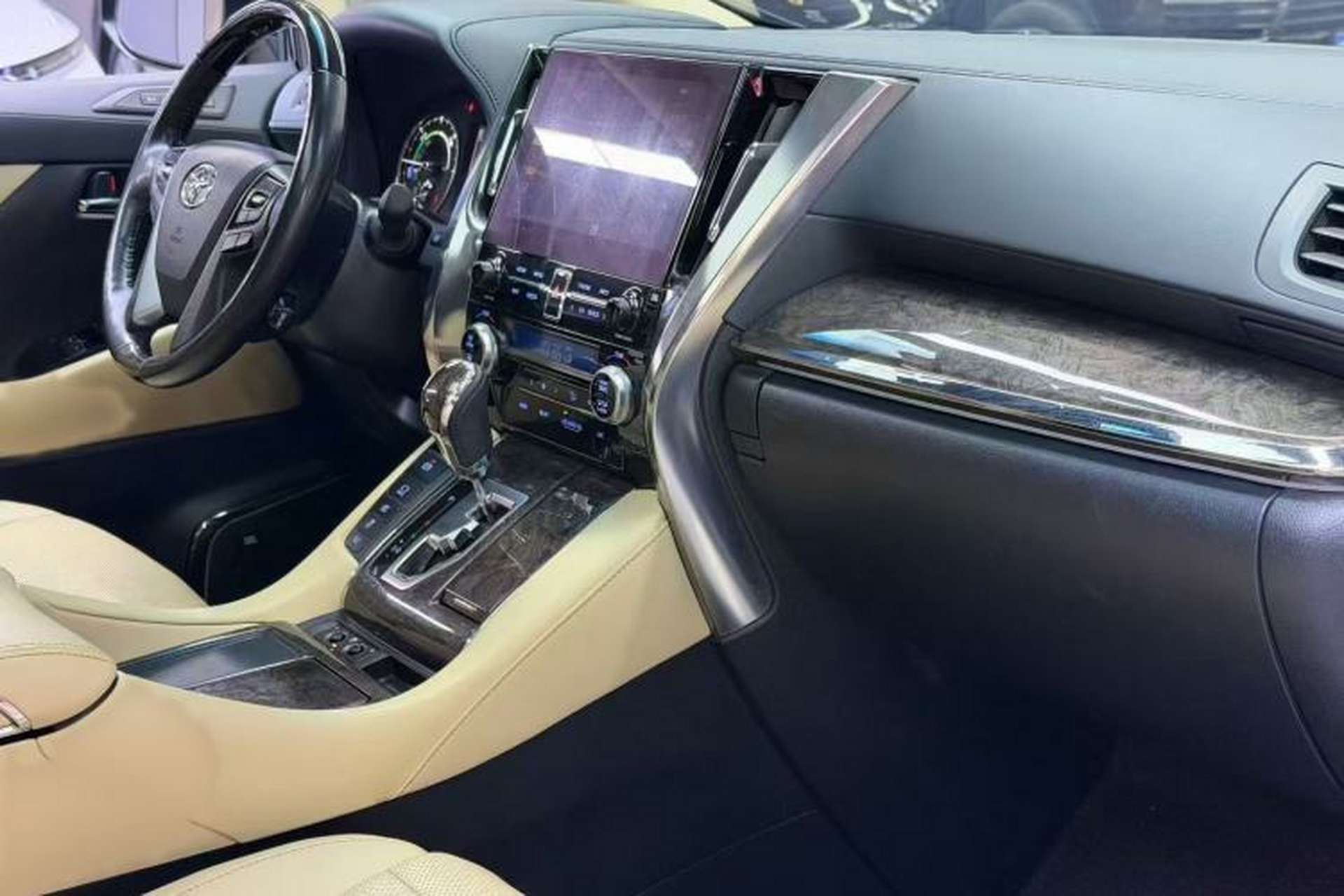 Used Toyota Alphard 2021 Dual-Engine 2.5L Prestige Edition Interior 3