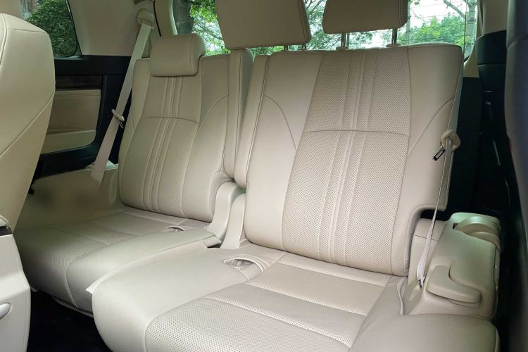 Used Toyota Alphard 2021 Dual-Engine 2.5L Prestige Edition Interior 4