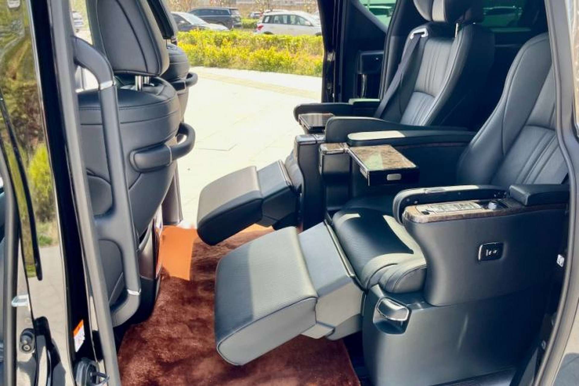 Used Toyota Alphard 2021 Dual-Engine 2.5L Prestige Edition Interior 5