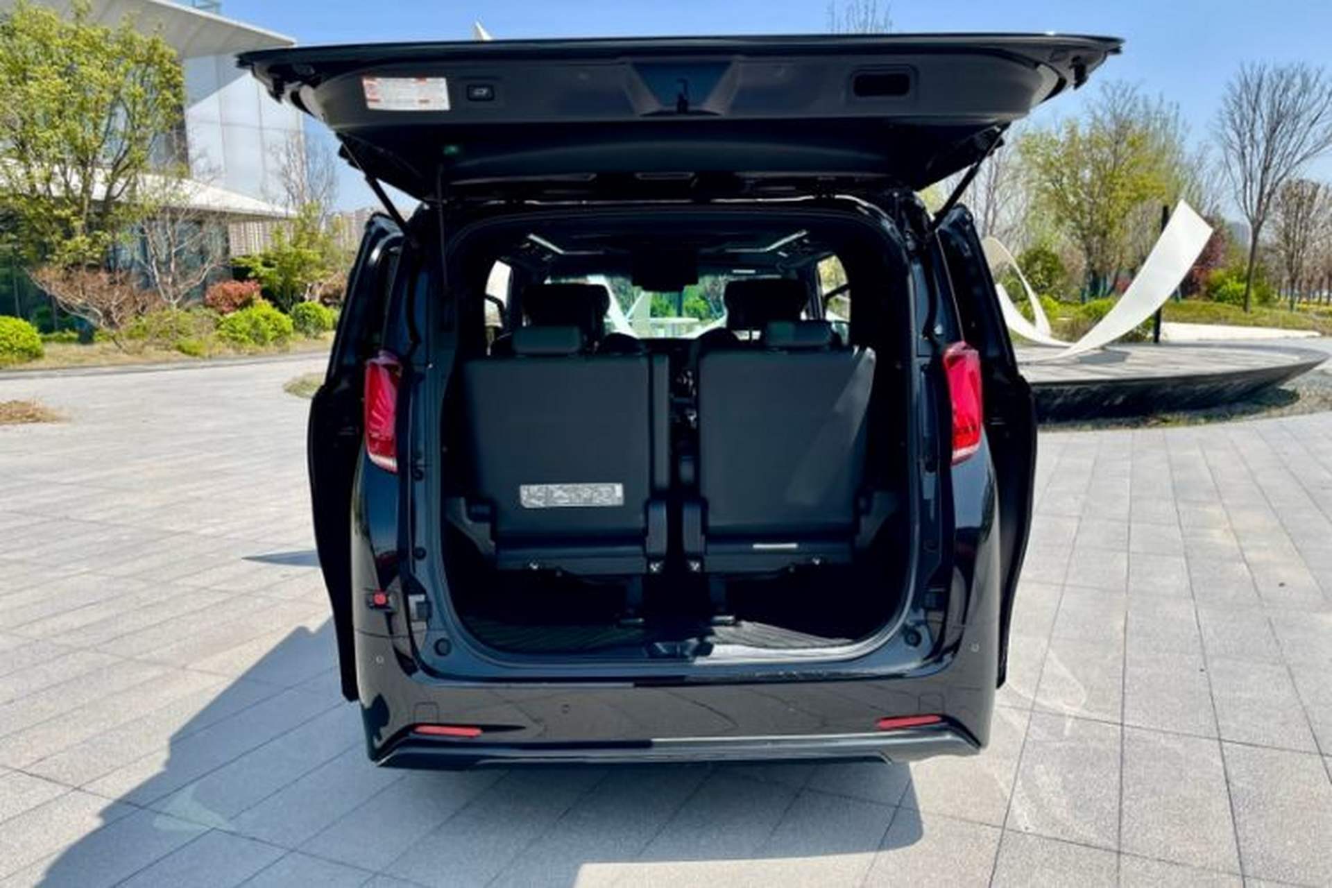 Used Toyota Alphard 2021 Dual-Engine 2.5L Prestige Edition Interior 7