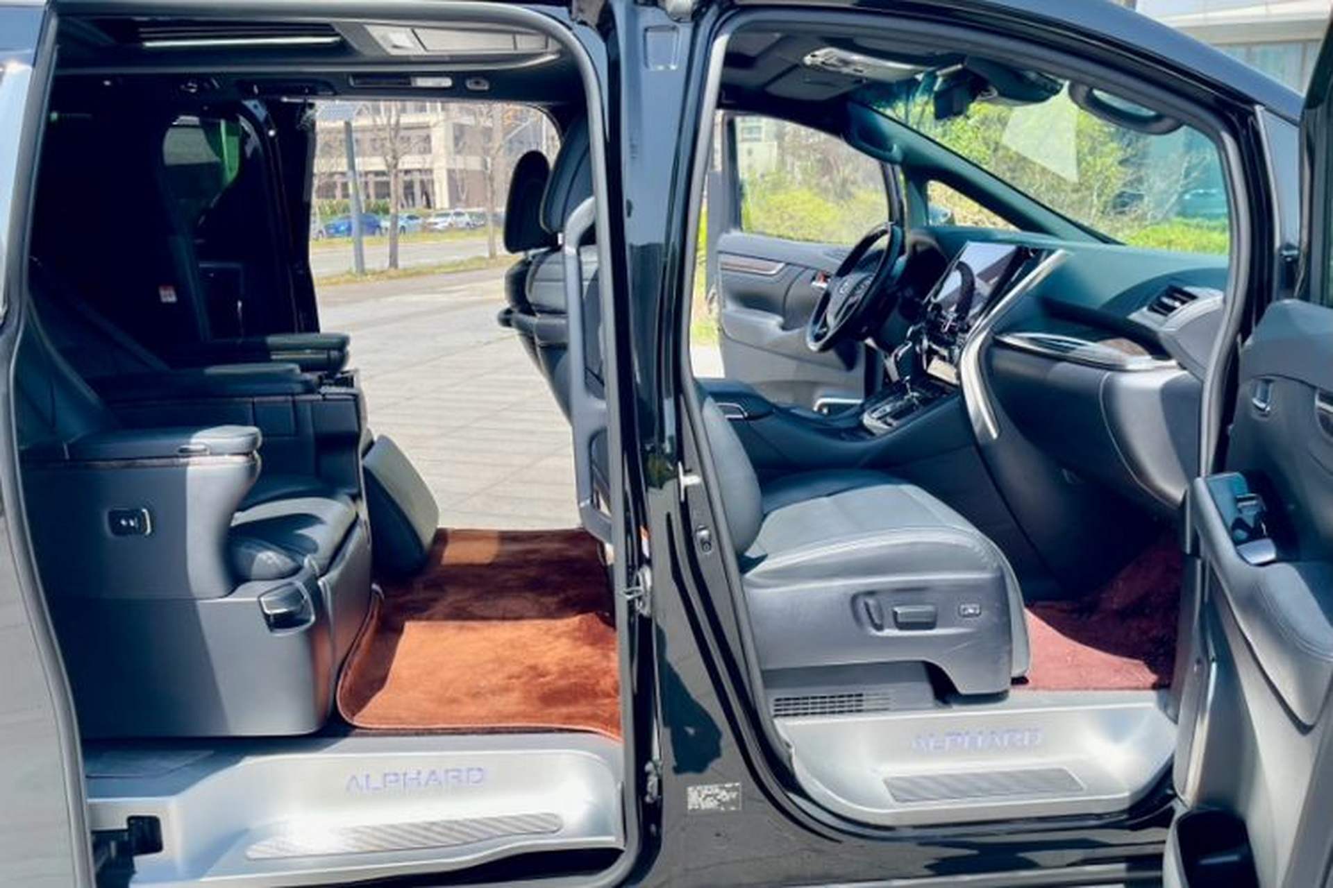 Used Toyota Alphard 2021 Dual-Engine 2.5L Prestige Edition Interior 9