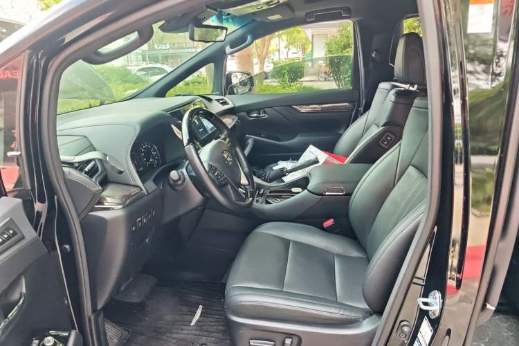 Used Toyota Alphard 2021 Dual-Motor 2.5L Premium Edition Left Front Seat