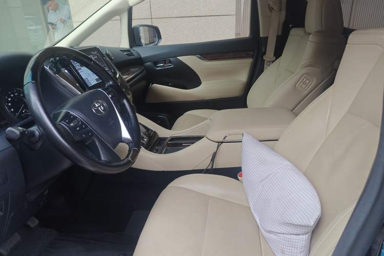 Used Toyota Alphard 2021 Dual-Engine 2.5L Luxury Edition Left Front Seat