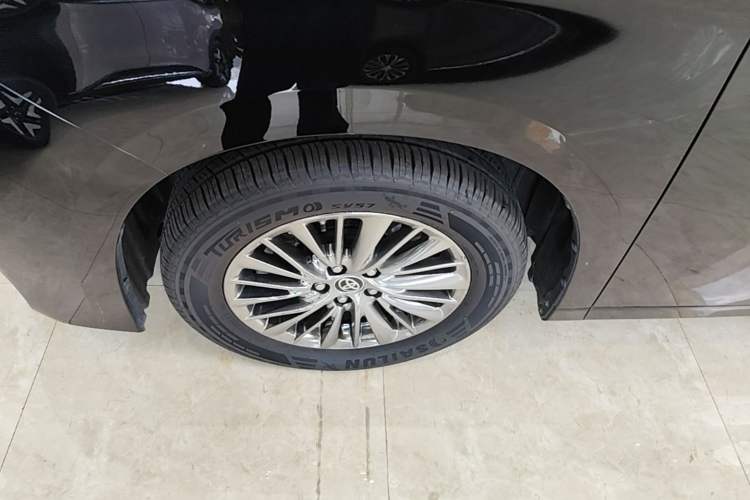 Used Toyota Alphard 2021 Dual-Engine 2.5L Luxury Edition Left Front Wheel Hub