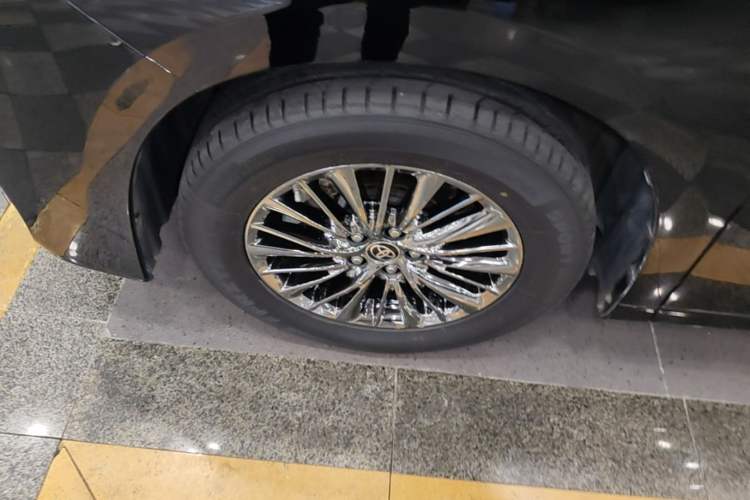 Used Toyota Alphard 2021 Dual-Engine 2.5L Luxury Edition Left Front Wheel Hub