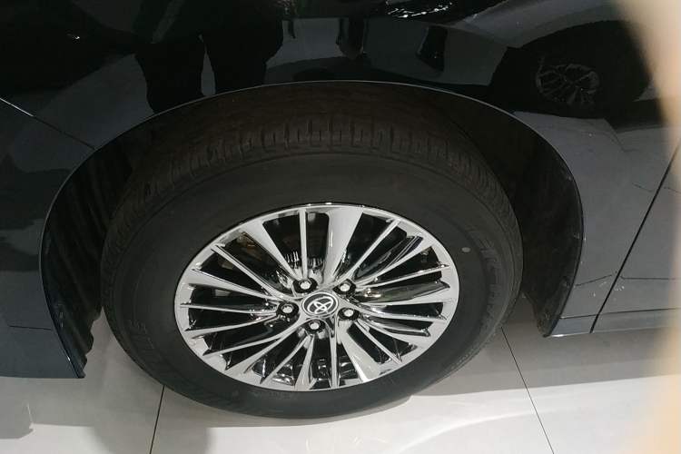 Used Toyota Alphard 2021 Dual-Engine 2.5L Prestige Edition Left Front Wheel Hub