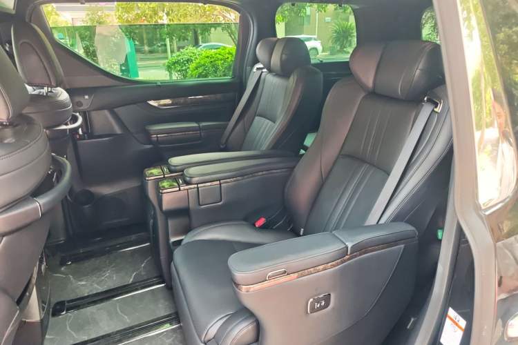 Used Toyota Alphard 2021 Dual-Motor 2.5L Premium Edition Left Rear Seat