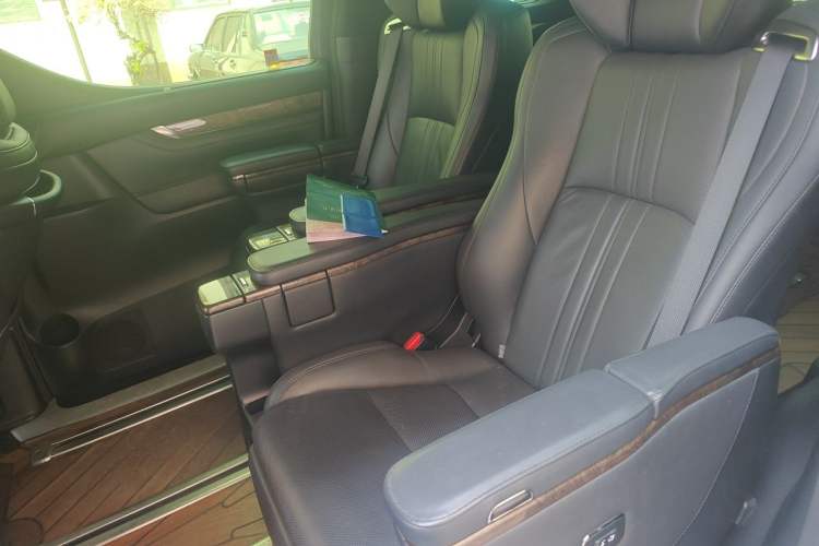 Used Toyota Alphard 2021 Dual-Engine 2.5L Prestige Edition Left Rear Seat