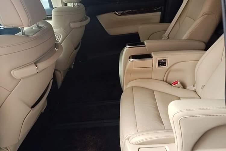 Used Toyota Alphard 2021 Dual-Engine 2.5L Luxury Edition Left Rear Seat