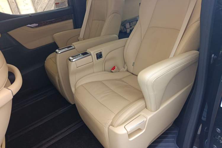 Used Toyota Alphard 2021 Dual-Engine 2.5L Luxury Edition Left Rear Seat