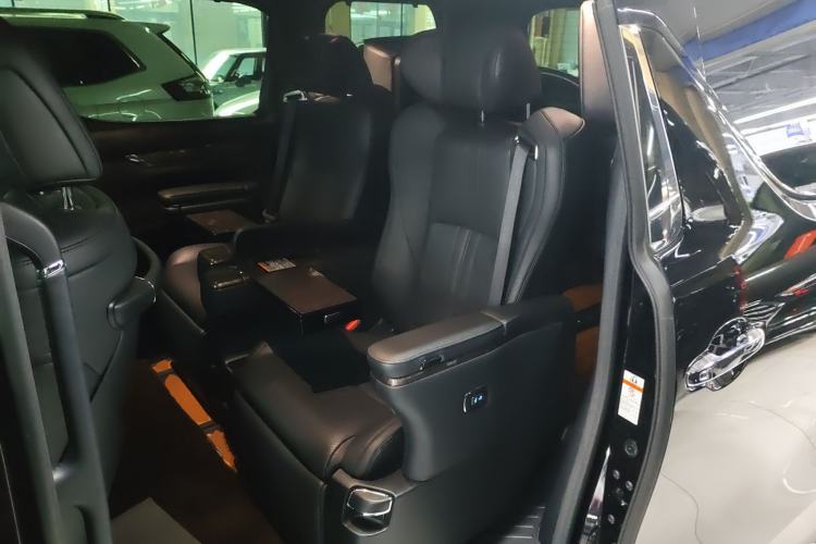 Used Toyota Alphard 2021 Dual-Motor 2.5L Premium Edition Left Rear Seat