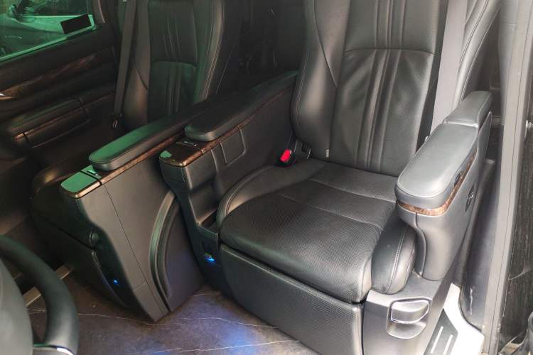 Used Toyota Alphard 2021 Dual-Engine 2.5L Prestige Edition Left Rear Seat