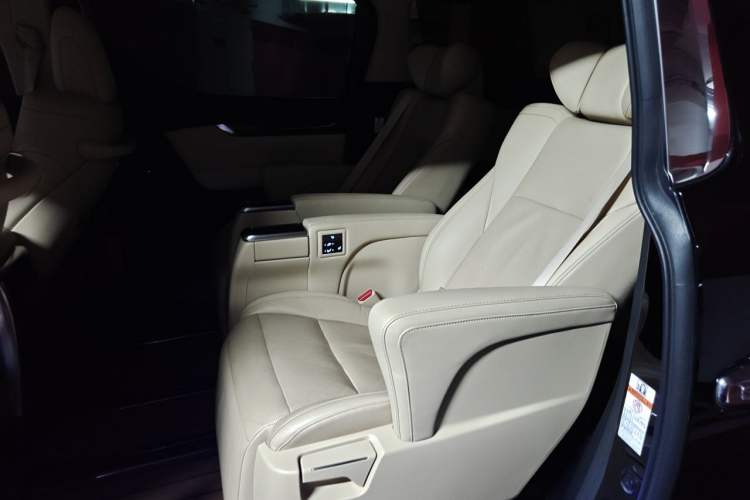Used Toyota Alphard 2021 Dual-Engine 2.5L Luxury Edition Left Rear Seat