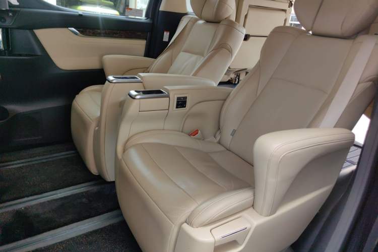 Used Toyota Alphard 2021 Dual-Engine 2.5L Luxury Edition Left Rear Seat