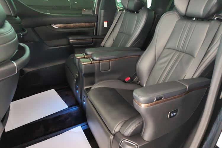 Used Toyota Alphard 2021 Dual-Motor 2.5L Premium Edition Left Rear Seat