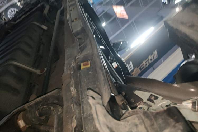 Used Toyota Alphard 2021 Dual-Motor 2.5L Premium Edition Left Side Sill