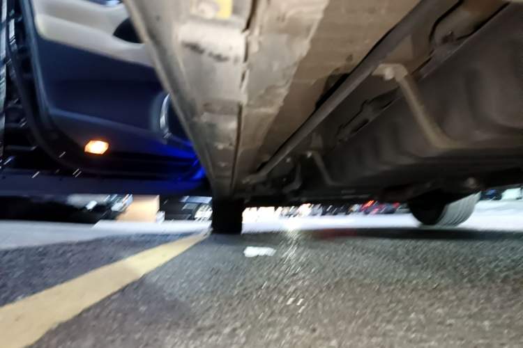 Used Toyota Alphard 2021 Dual-Engine 2.5L Luxury Edition Left Side Sill