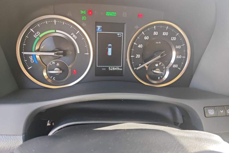 Used Toyota Alphard 2021 Dual-Engine 2.5L Prestige Edition Odometer Close Up