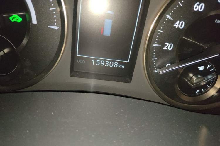 Used Toyota Alphard 2021 Dual-Engine 2.5L Luxury Edition Odometer Close Up