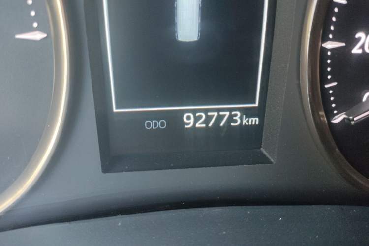 Used Toyota Alphard 2021 Dual-Engine 2.5L Luxury Edition Odometer Close Up