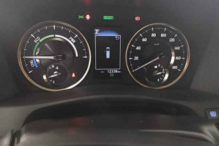 Used Toyota Alphard 2021 Dual-Engine 2.5L Luxury Edition Odometer Close Up