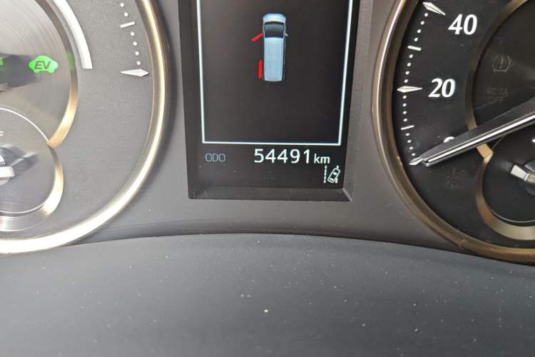 Used Toyota Alphard 2021 Dual-Engine 2.5L Prestige Edition Odometer Close Up