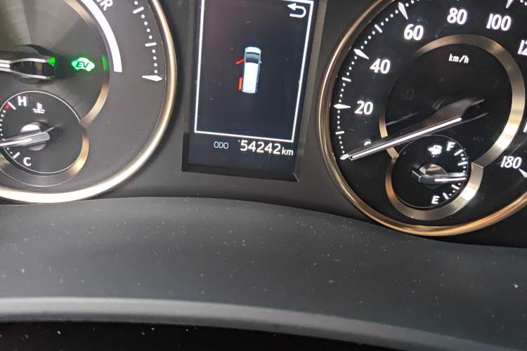 Used Toyota Alphard 2021 Dual-Engine 2.5L Prestige Edition Odometer Close Up