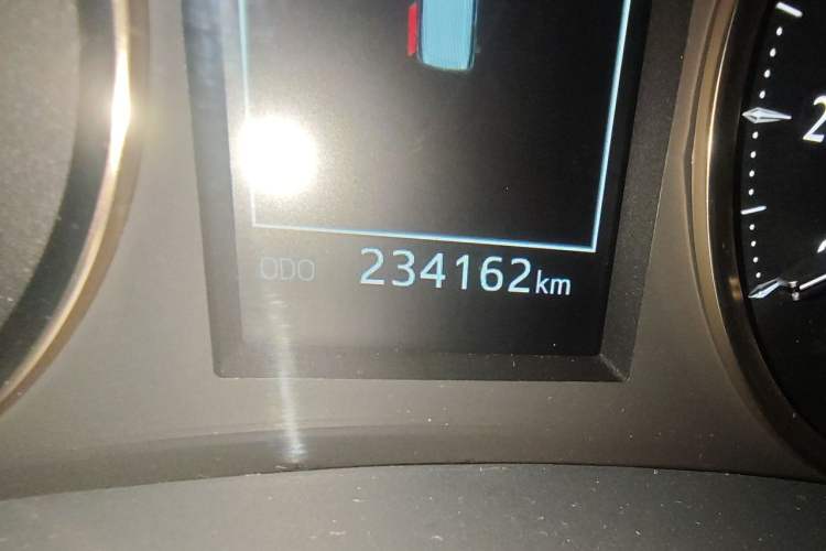 Used Toyota Alphard 2021 Dual-Engine 2.5L Prestige Edition Odometer Close Up