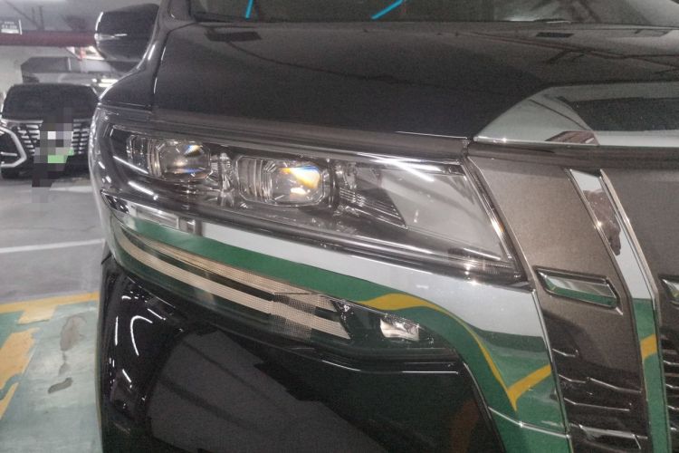 Used Toyota Alphard 2021 Dual-Engine 2.5L Prestige Edition Right Front Headlight