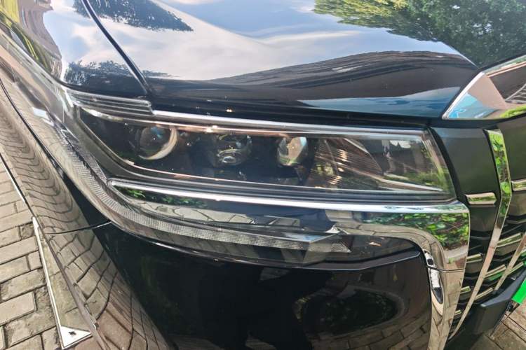 Used Toyota Alphard 2021 Dual-Engine 2.5L Prestige Edition Right Front Headlight