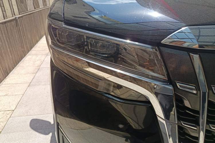 Used Toyota Alphard 2021 Dual-Engine 2.5L Luxury Edition Right Front Headlight