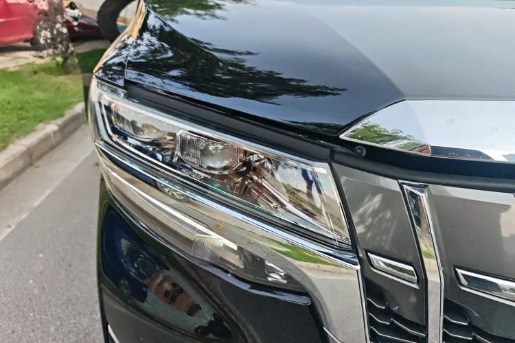 Used Toyota Alphard 2021 Dual-Engine 2.5L Prestige Edition Right Front Headlight