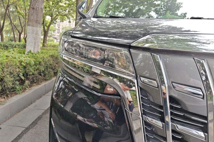 Used Toyota Alphard 2021 Dual-Engine 2.5L Prestige Edition Right Front Headlight