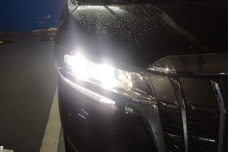 Used Toyota Alphard 2021 Dual-Engine 2.5L Prestige Edition Right Front Headlight